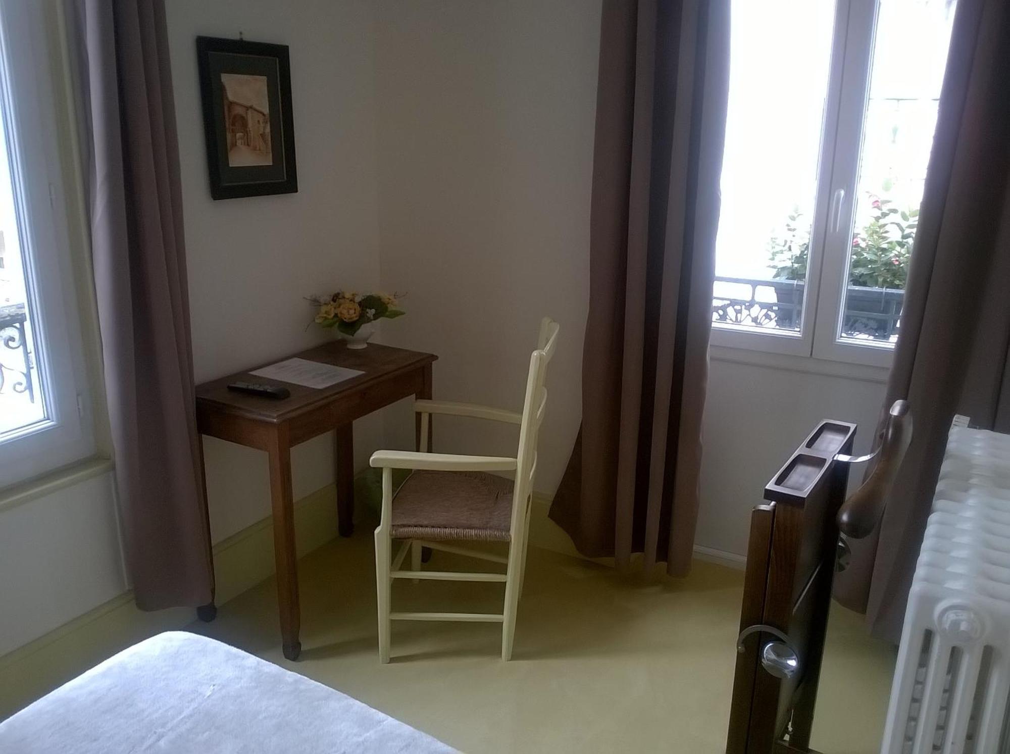 Hotel California Vichy Værelse billede